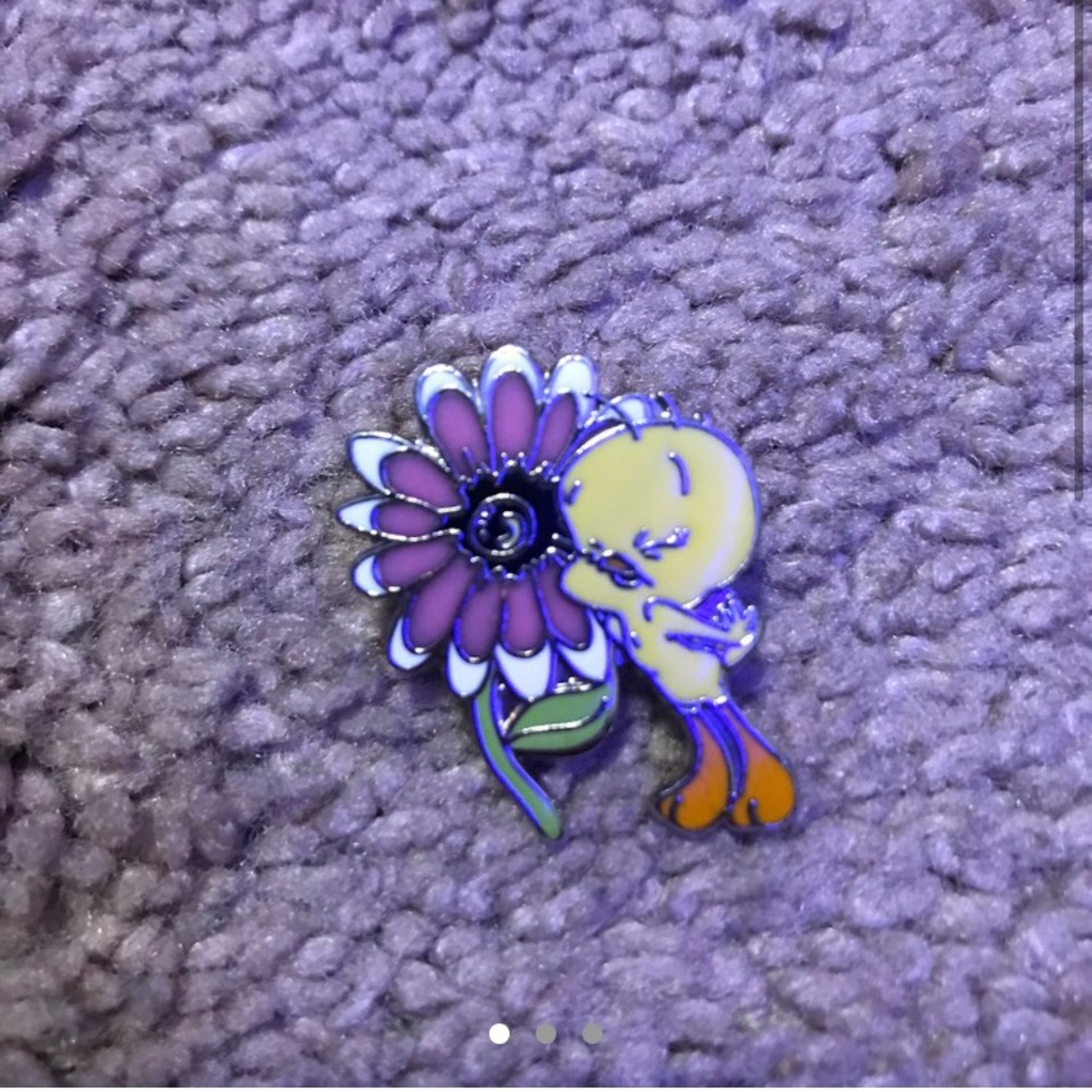 Tweety Bird Enamel Pin
